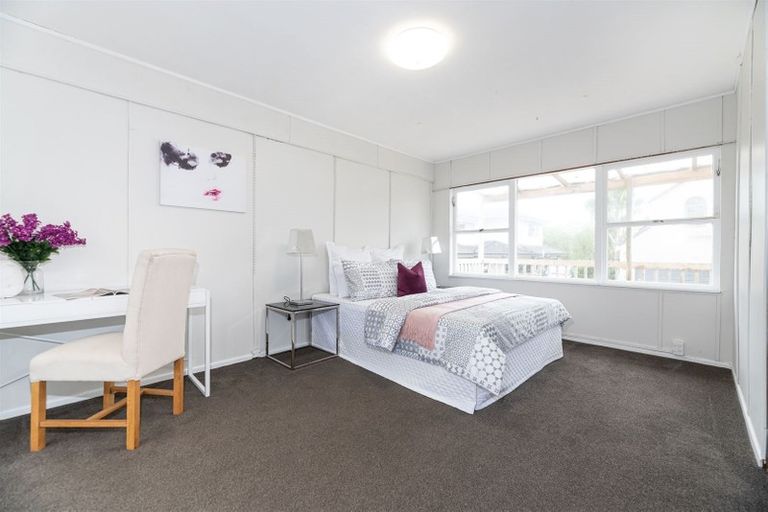Photo of property in 1/38 Elliott Avenue, Bayview, Auckland, 0629
