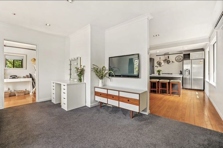 Photo of property in 6 Curletts Road, Sockburn, Christchurch, 8042