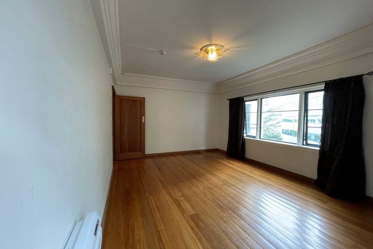Photo of property in Westhaven Apartments, 11/127 Molesworth Street, Thorndon, Wellington, 6011