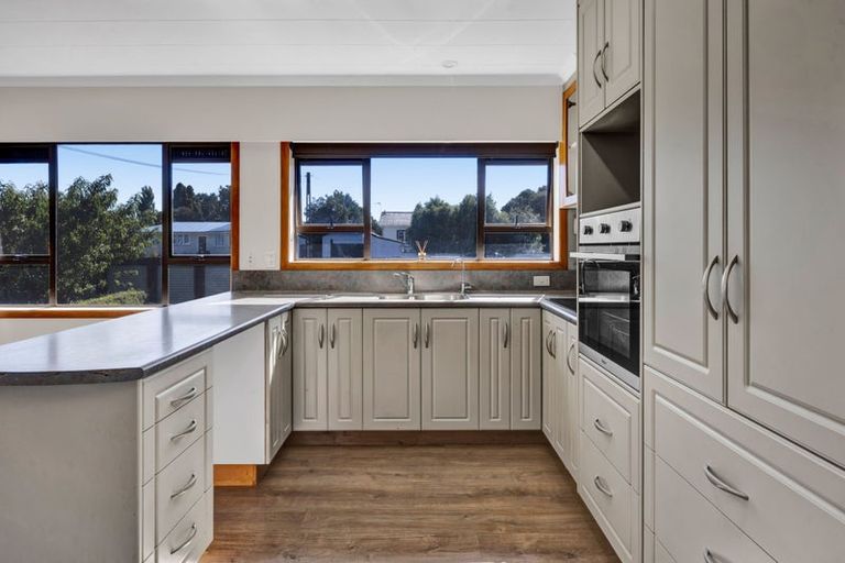 Photo of property in 61 Stanners Street, Eltham, 4322