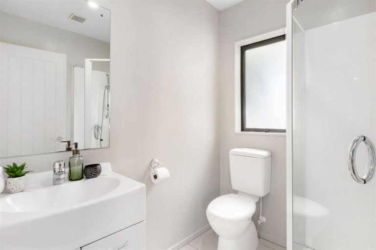 Photo of property in 7 Kaweka Close, Aotea, Porirua, 5024