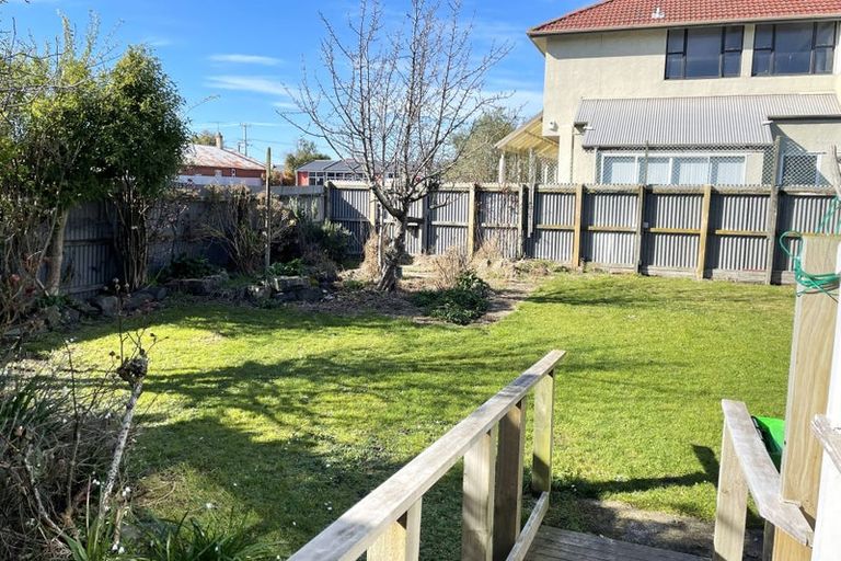 Photo of property in 105 Macandrew Road, South Dunedin, Dunedin, 9012