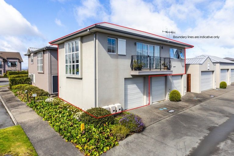 Photo of property in 33 Chateau Crescent, Rangatira Park, Taupo, 3330