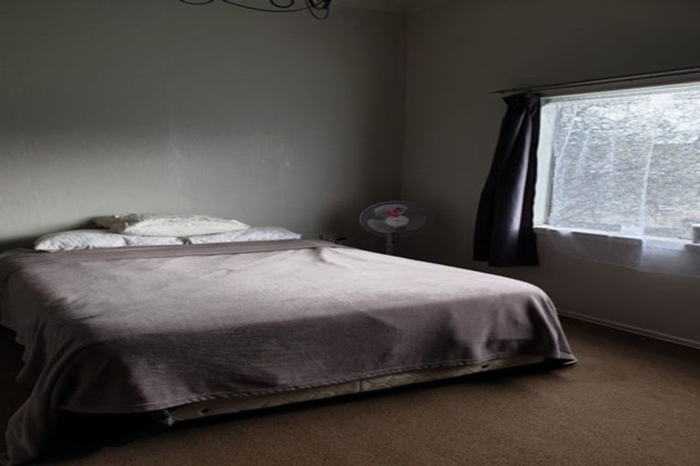 Photo of property in 203 Bridge Street, Eltham, 4322