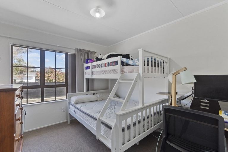 Photo of property in 14 Mcewan Place, Fitzroy, Hamilton, 3206