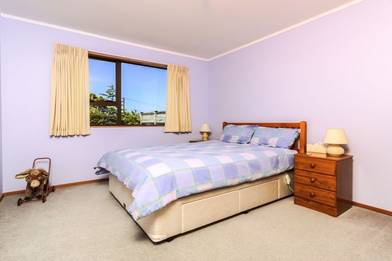 Photo of property in 63a Hutchinson Avenue, New Lynn, Auckland, 0600