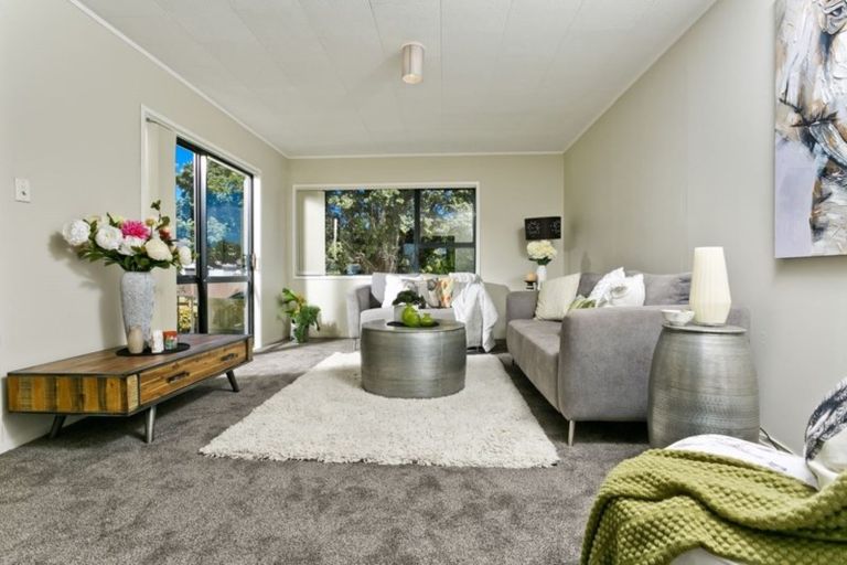 Photo of property in 26 Cabello Place, Unsworth Heights, Auckland, 0632