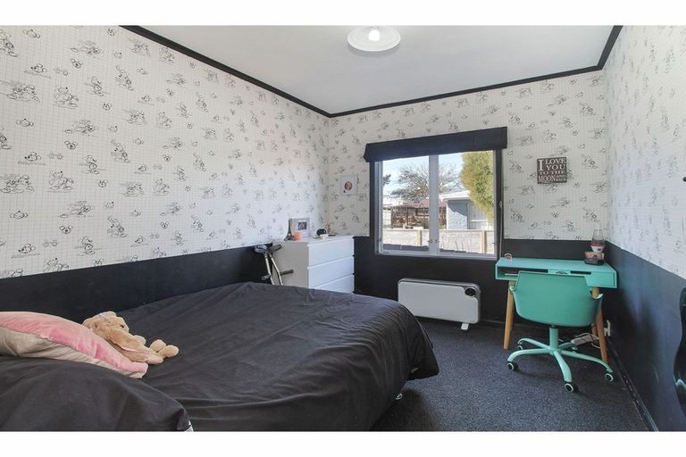 Photo of property in 103 Royal Road, Massey, Auckland, 0614