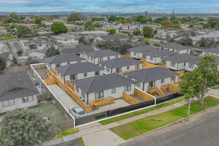 Photo of property in 2/25 Mcleod Road, Weymouth, Auckland, 2103