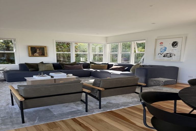 Photo of property in 48 Seaview Avenue, Northcote, Auckland, 0627