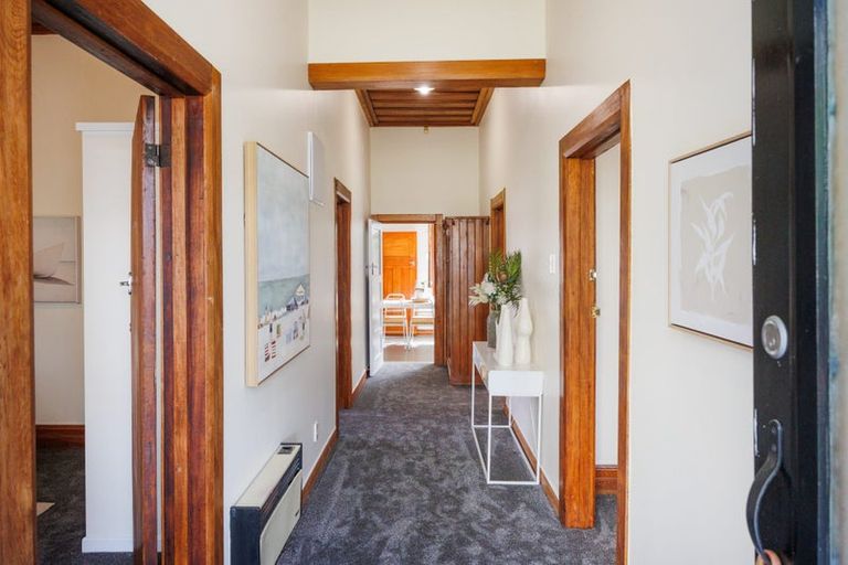 Photo of property in 215 College Street, West End, Palmerston North, 4412