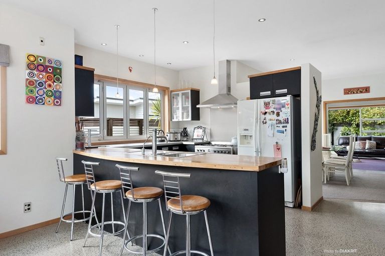 Photo of property in 3 Halewood Grove, Churton Park, Wellington, 6037