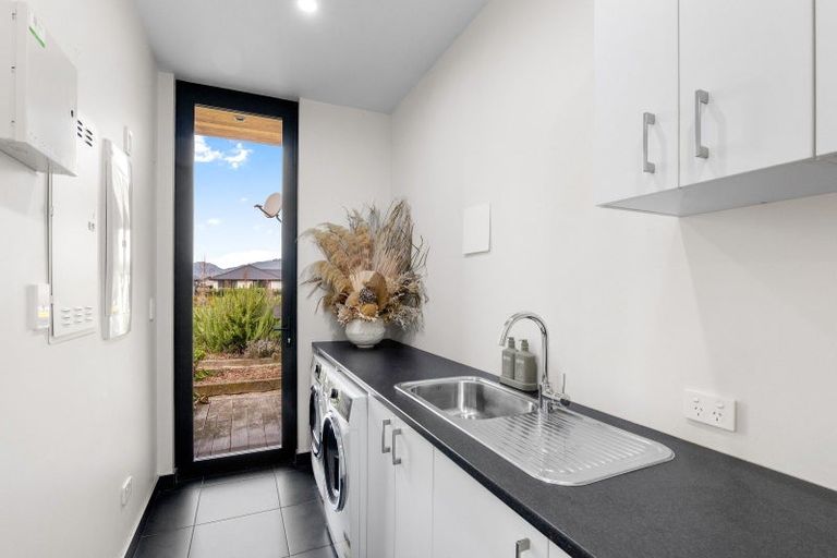 Photo of property in 70 Quaifes Road, Halswell, Christchurch, 8025