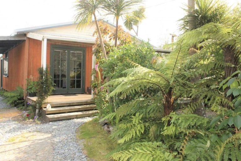 Photo of property in 12 Coates Street, Westport, 7825