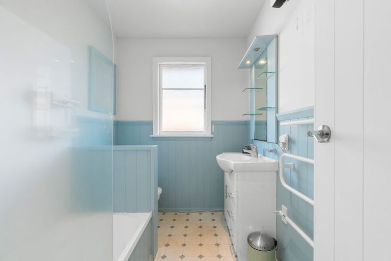 Photo of property in 1/44 Peer Street, Upper Riccarton, Christchurch, 8041