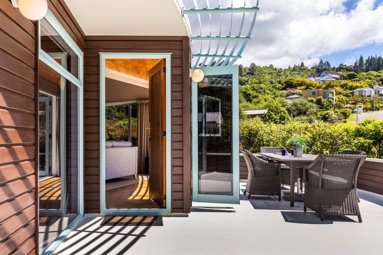 Photo of property in 7 Te Urunga Place, Acacia Bay, Taupo, 3330