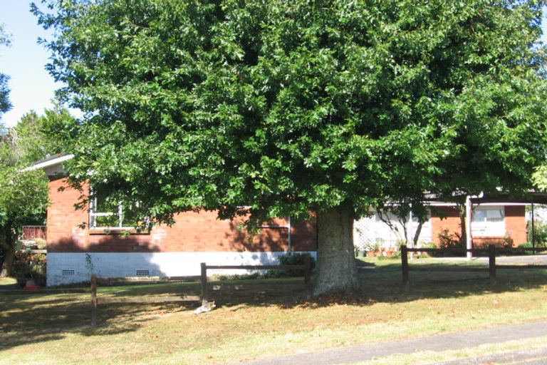 Photo of property in 1/13 Copley Street, New Lynn, Auckland, 0600