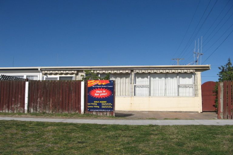 Photo of property in 4/2-4 Himatangi Street, Himatangi Beach, Foxton, 4891