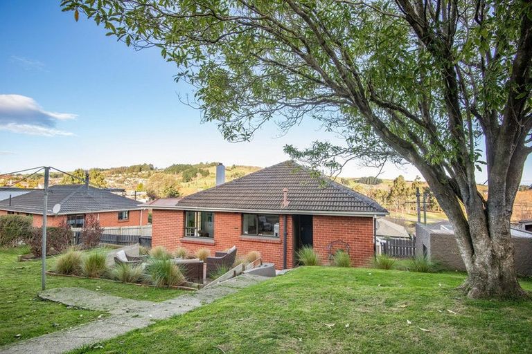 Photo of property in 17 Waldron Crescent, Green Island, Dunedin, 9018