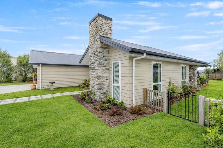 Photo of property in 70 Parekaawa Drive, Motuoapa, Turangi, 3382