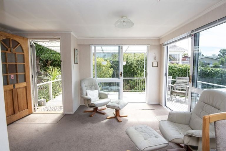 Photo of property in 41 Beechdale Crescent, Pakuranga Heights, Auckland, 2010