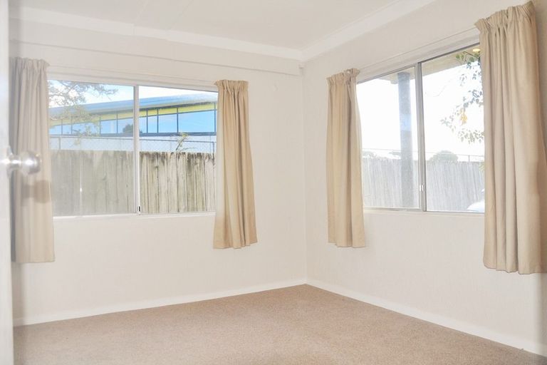 Photo of property in 50 Sartors Avenue, Browns Bay, Auckland, 0630