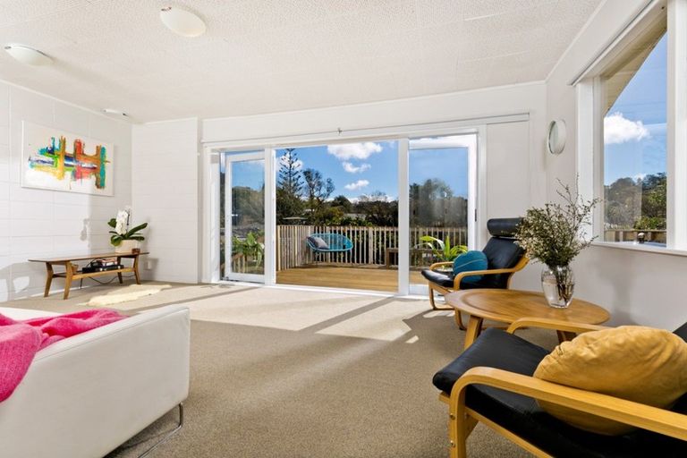 Photo of property in 87 Stredwick Drive, Torbay, Auckland, 0630