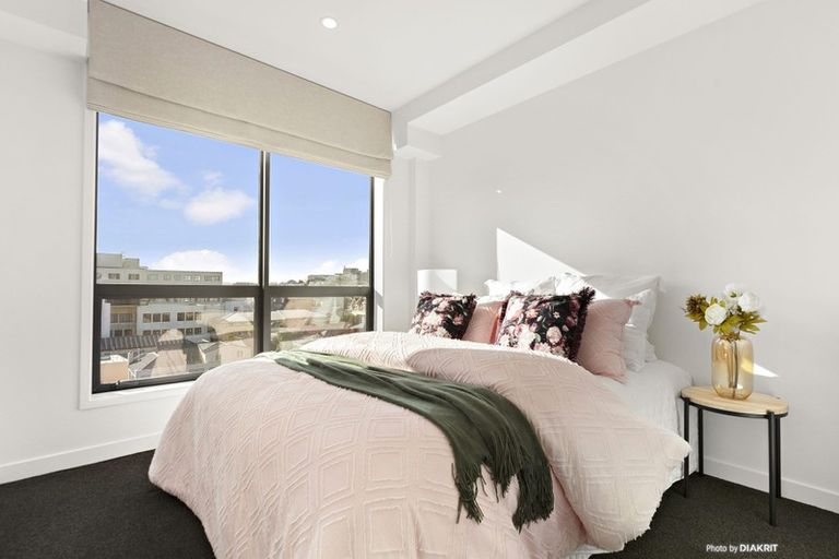 Photo of property in Alpha Apartments, 703/4 Elizabeth Street, Mount Victoria, Wellington, 6011