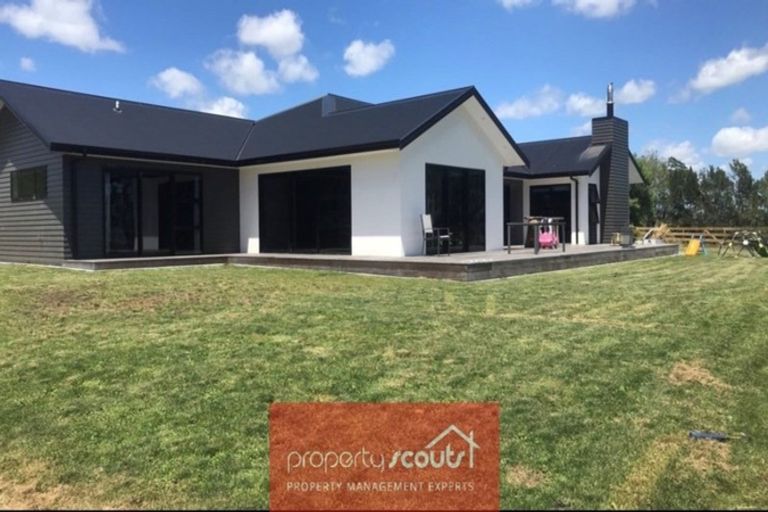 Photo of property in 171 Hickman Road, Urenui, 4375