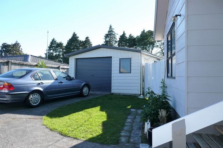 Photo of property in 26 Miriam Corban Heights, Henderson, Auckland, 0612