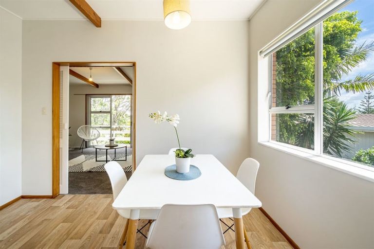 Photo of property in 2/35a Rangatira Road, Beach Haven, Auckland, 0626