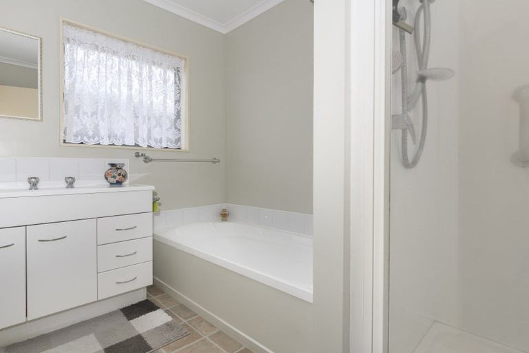 Photo of property in 5 Formosa Place, Pyes Pa, Tauranga, 3112