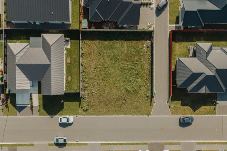 Photo of property in 16 Gemstone Place, Rolleston, 7615