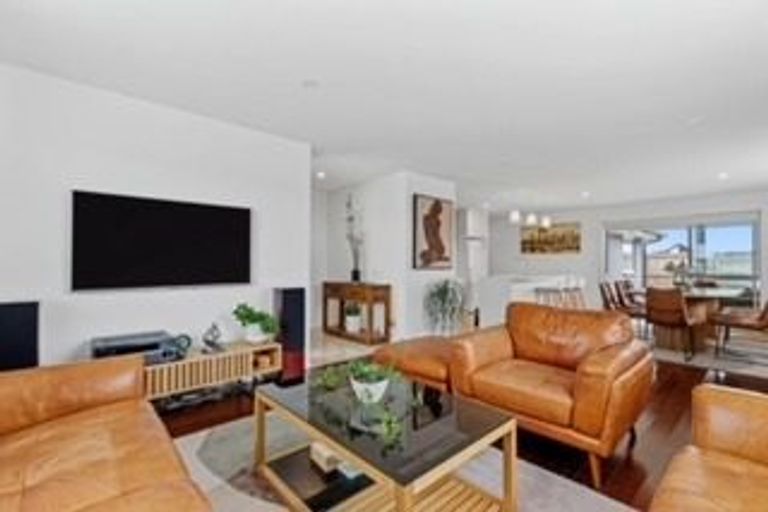 Photo of property in 11 Tamapahore Boulevard, Papamoa Beach, Papamoa, 3118