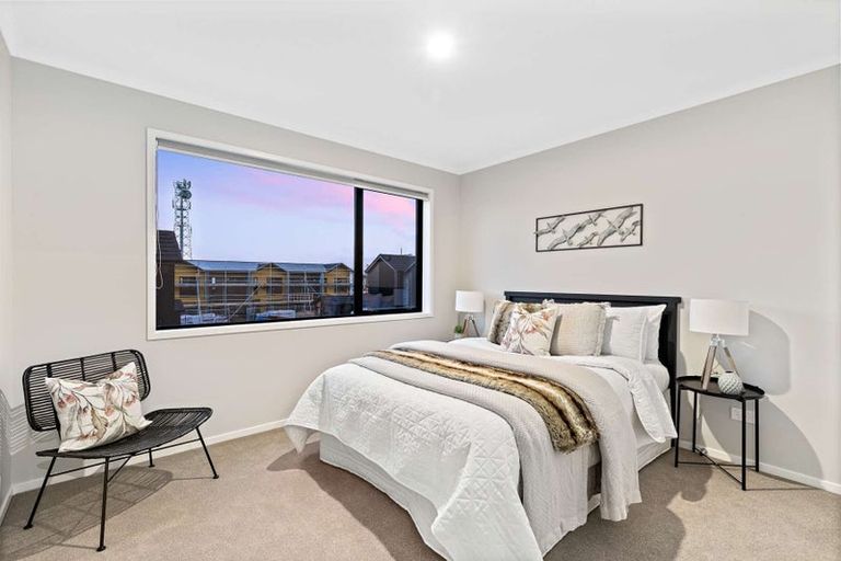 Photo of property in 76 Papatupu Way, Kumeu, 0810