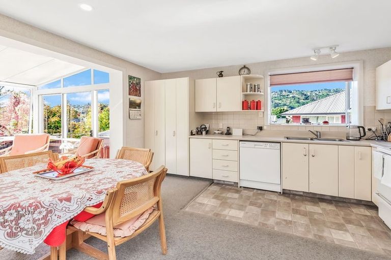 Photo of property in 2/20 Gunns Crescent, Cashmere, Christchurch, 8022