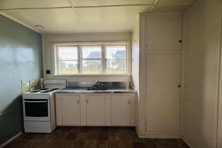 Photo of property in 19 Carson Street, Castlecliff, Whanganui, 4501