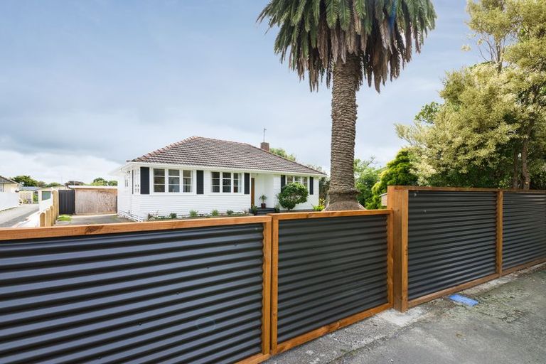 Photo of property in 3 Wakefield Street, Awapuni, Palmerston North, 4412