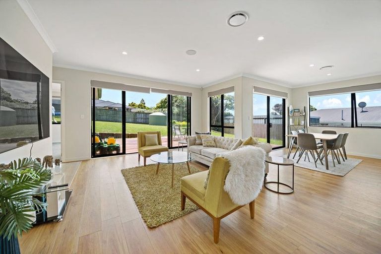 Photo of property in 18 Laurelwood Avenue, Pukekohe, 2120