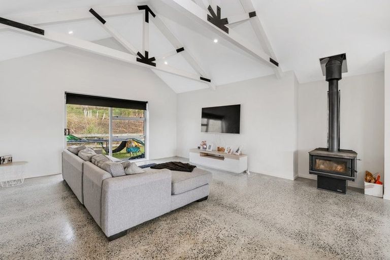 Photo of property in 2265 South Head Road, South Head, Helensville, 0874