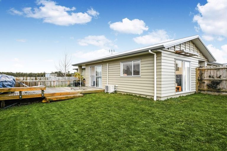 Photo of property in 116 Popokatea Drive, Takanini, 2112