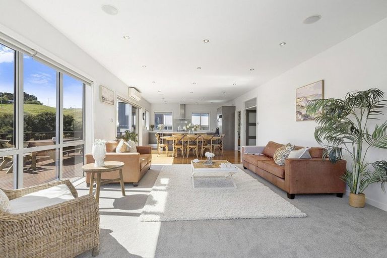 Photo of property in 62 Saint Ives Drive, Camborne, Porirua, 5026