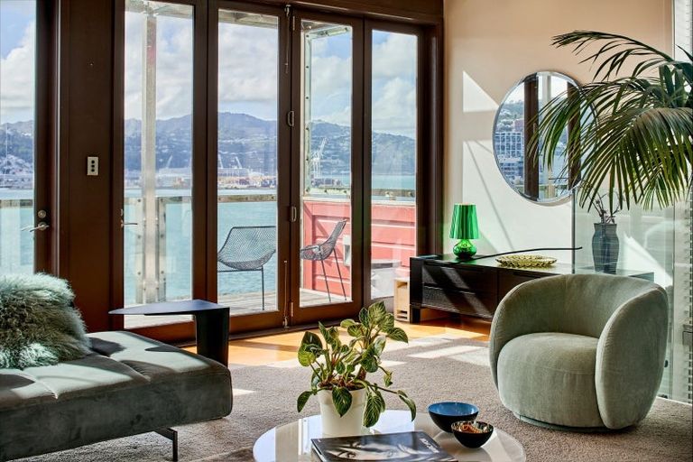 Photo of property in 31 Mcfarlane Street, Mount Victoria, Wellington, 6011