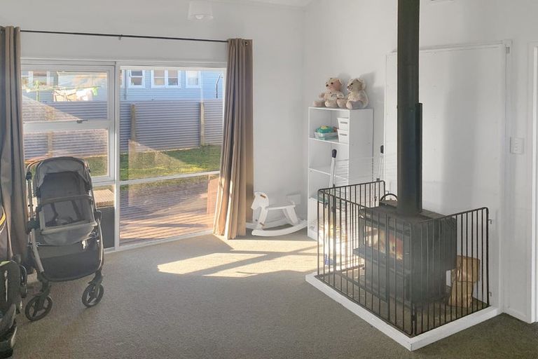 Photo of property in 33a Avenue Road, Foxton, 4814