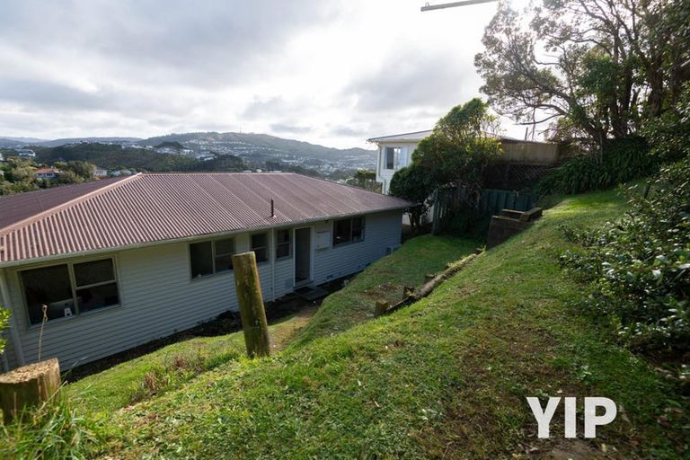Photo of property in 93 Black Rock Road, Newlands, Wellington, 6037