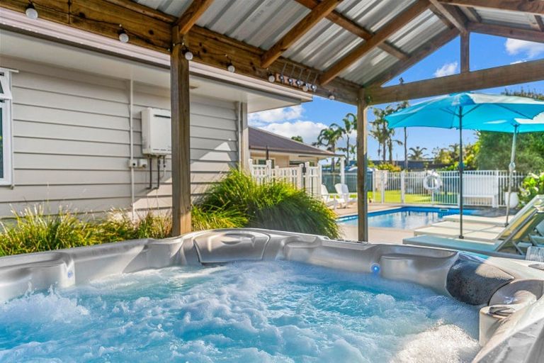 Photo of property in 56 Moir Point Road, Mangawhai Heads, Mangawhai, 0505