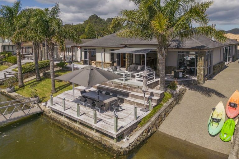 Photo of property in 124 Motu Capri, Pauanui, Hikuai, 3579