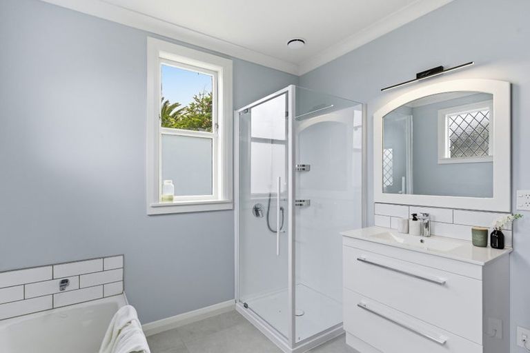 Photo of property in 15 Golf Road, Paraparaumu Beach, Paraparaumu, 5032