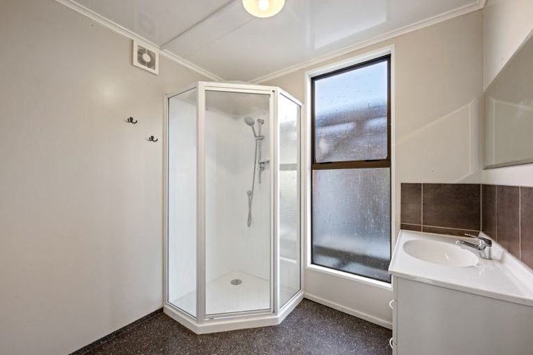 Photo of property in 62 Waikawa Road, Picton, 7220