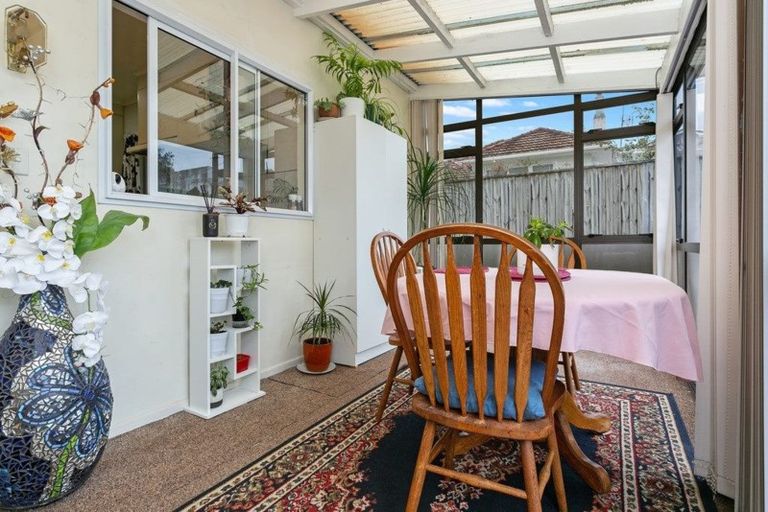 Photo of property in 8 Station Street, Tirau, 3410